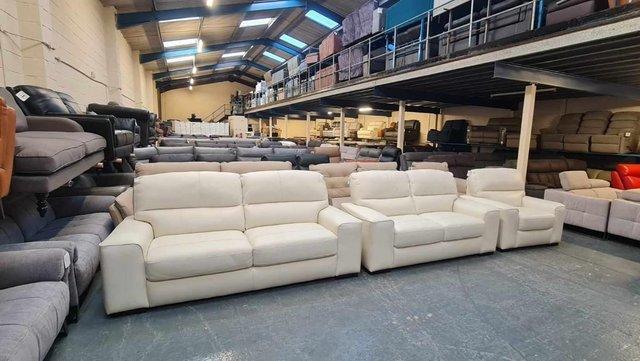 Image 9 of Selva cream leather 3+2 seater sofas and armchair