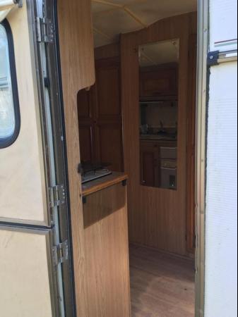 Image 4 of 18ft Twin Axle Touring Caravan Holiday Project Tows Well