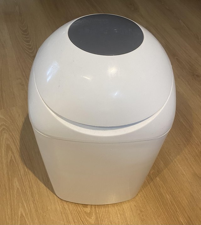 Preview of the first image of Nappy Bin by Tommee Tippee.