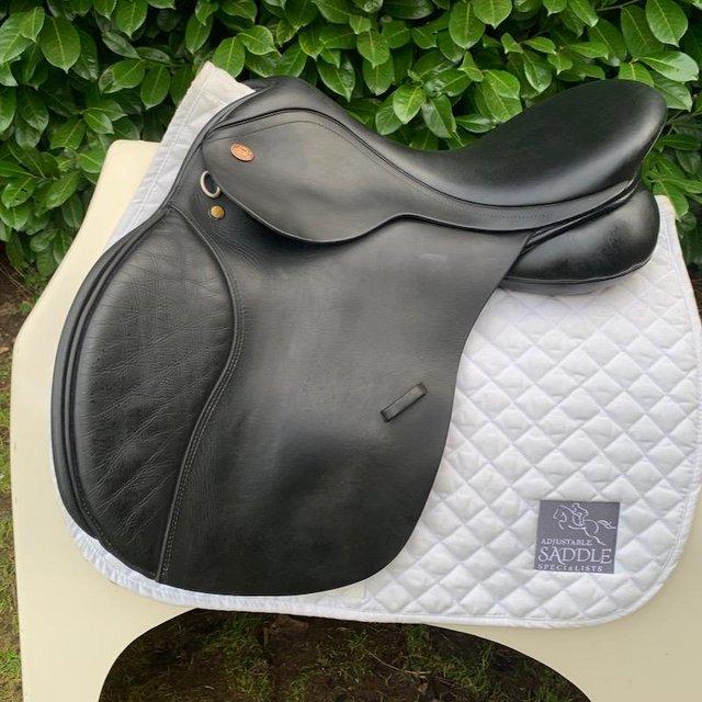 Preview of the first image of Kent & Masters 17.5” High Wither Saddle.