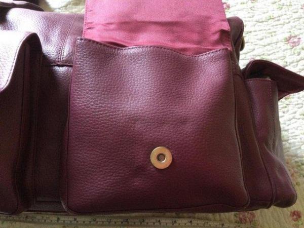 Image 9 of TOMMY & KATE Large Full Grain Leather Raspberry Pink Holdall