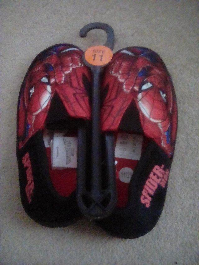 Preview of the first image of Slippers - Spiderman Flashing Eyes.