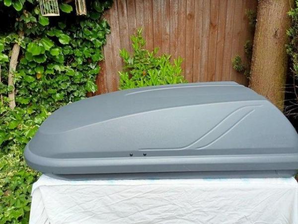 Image 4 of car/van top box fits any one ////