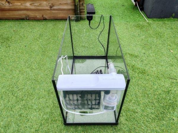 Image 2 of BIG FISH TANK WITH FILTER AND LIGHT 70 LITRES 24 X 12 X 15H