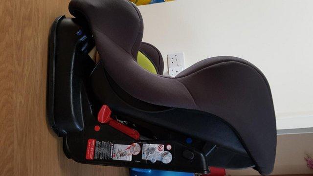 Image 2 of Car seat - excellent condition