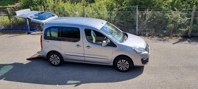 Image 8 of Automatic Disabled Access Peugeot Partner Low Mileage 2016