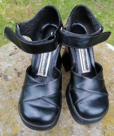 Image 3 of 90's platform high heeled black shoes size 3