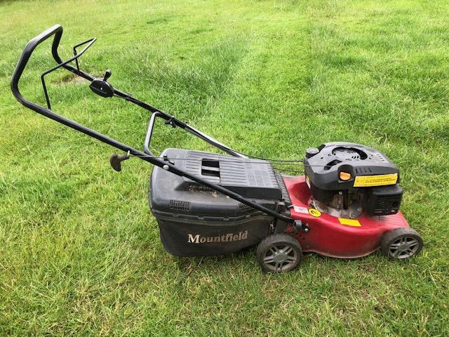 Mountfield 18" petrol with collector box — Garden & Outdoor in Maldon