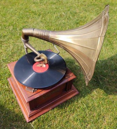 Image 3 of A Gramophone made by Varaphone