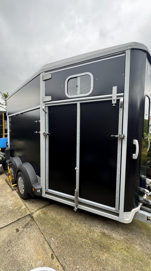 Preview of the first image of Ifor Williams 511 horse trailer black.