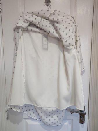 Image 13 of New with tags Marks and Spencer Soft White Skirt Size 12 Reg