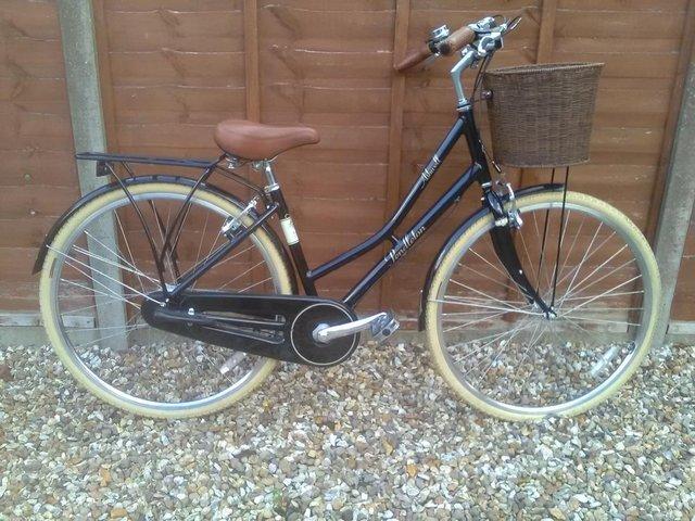 Preview of the first image of Pendleton Ashwell Ladies Bike 17” Hardly Used.