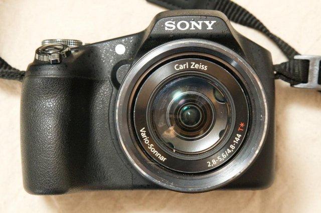 Image 2 of Digital Camera SONY Cybershot HX100V