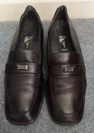 Image 1 of Ecco Women's Black Leather Court Shoes UK 6