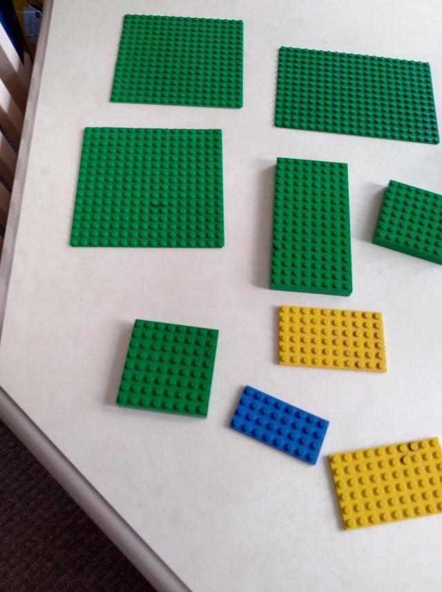 Preview of the first image of LOTS OF LEGO ,LOTS FROM THE 80S.