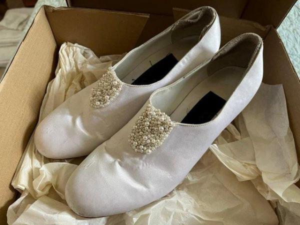 Image 1 of Beautiful Hanna Goldman designer wedding shoes, UK size 5.5