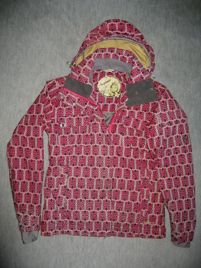 Preview of the first image of Surfanic Perm Jacket Coat Size Adult Small Pink White and Ve.