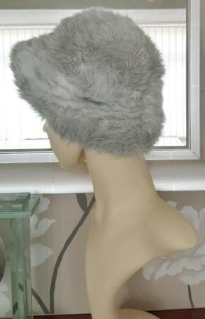 Image 2 of Lovely Ladies Light Grey Faux Fur Hat         BX37
