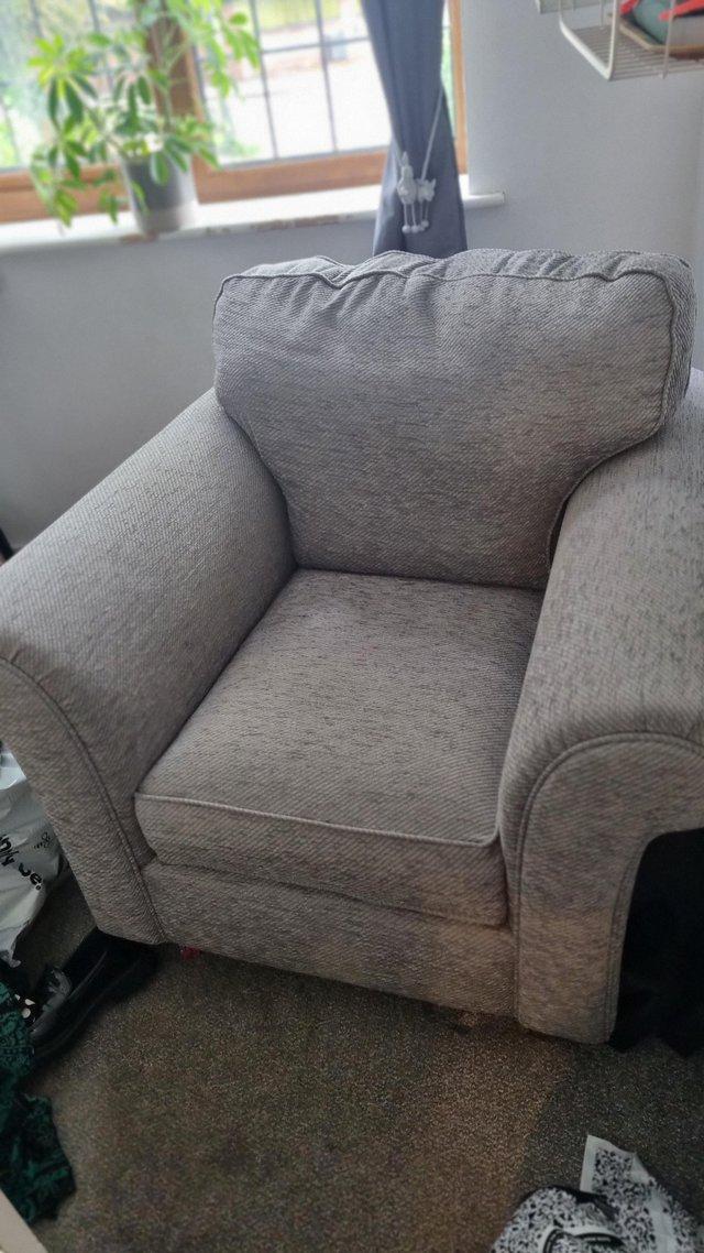 Preview of the first image of Large armchair excellent condition.