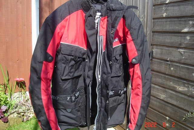 Image 3 of MENS MOTORCYCLE WATERPROOF COAT REMOVBLE LINNING AND ARMOUR