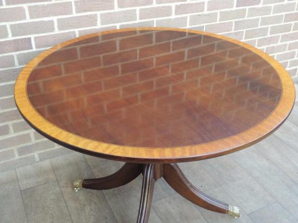 Image 6 of Mahogany Quality Foldable Centrepiece Table (UK Delivery)