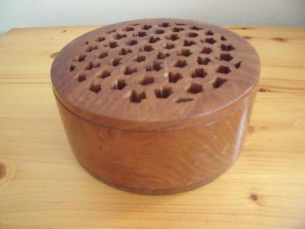 Image 1 of Vintage (1980s) round wooden pot pourri bowl/perforated lid.