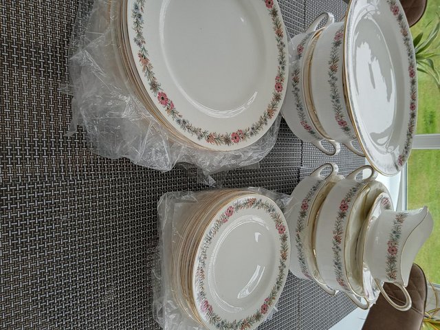 Preview of the first image of Royal Doulton/Paragon Belinda Dinner Service.