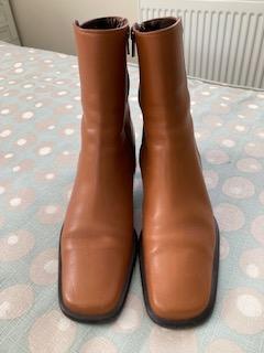 Image 1 of TAN LEATHER ZIPPED ANKLE BOOTS
