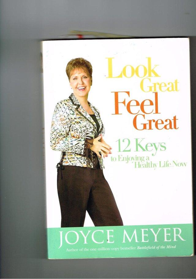 Preview of the first image of LOOK GREAT FEEL GREAT 12 KEYS TO ENJOYING A HEALTHY LIFE NOW.