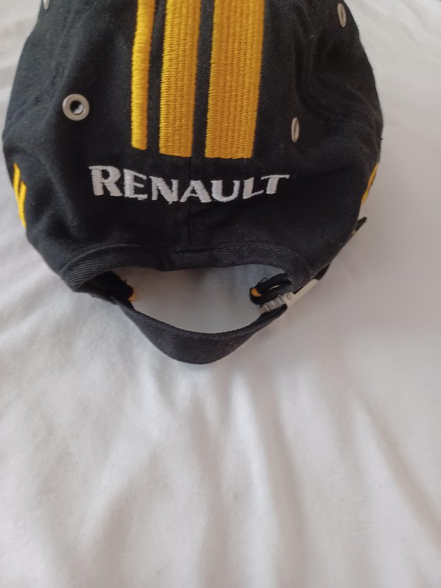 Preview of the first image of Renault F1 Team Cap Robert Kubica & Vitaly Petrov.