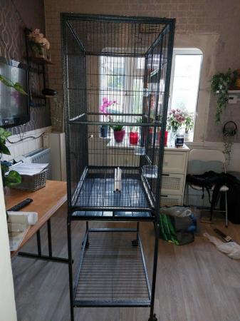 Image 4 of New condition cage asking for £80