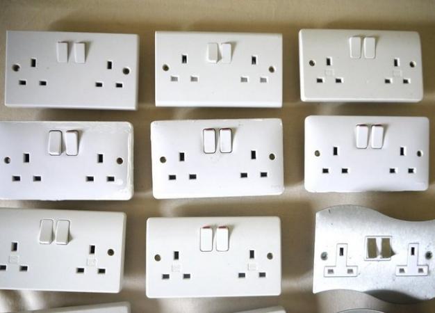 Image 3 of 12 x Mixed Double Electrical Sockets