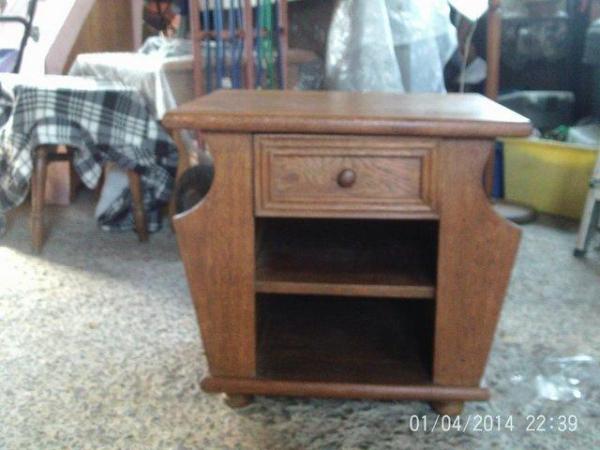 Image 1 of Occasional table/coffee table/magazine/paper rack