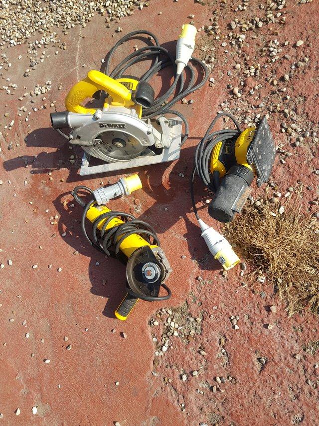 Preview of the first image of DeWALT CIRCULAR SAW / SANDER / ANGLE GRINDER TOOLS.