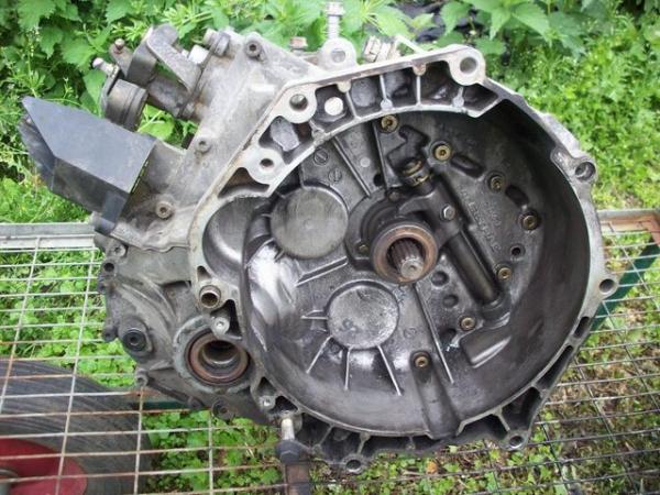 Image 1 of BMW MINI R53 Cooper S 2003 gearbox used good condition.