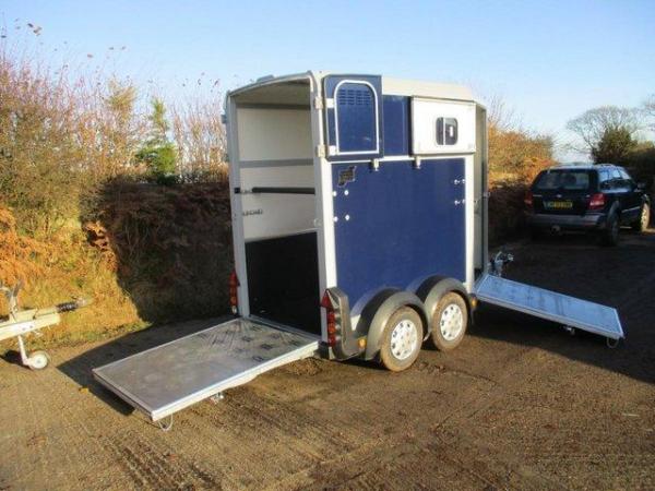 Image 4 of Ifor Williams HB511 /HB506 / HB403 Horse trailers