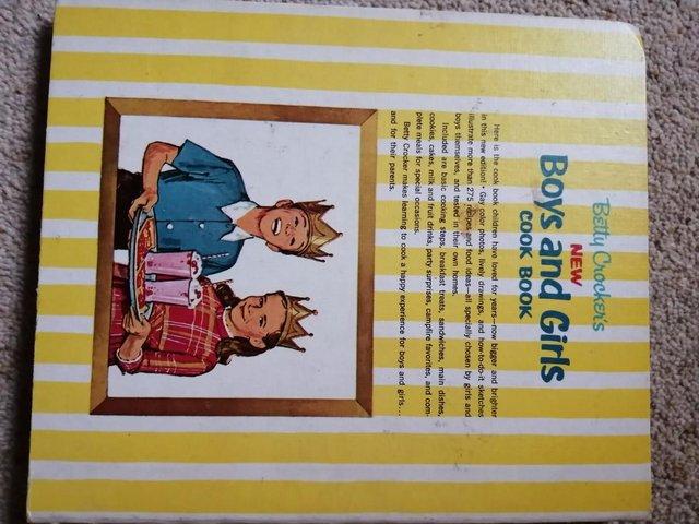 Preview of the first image of Betty Crocker's New Boys & Girls Cook Book.