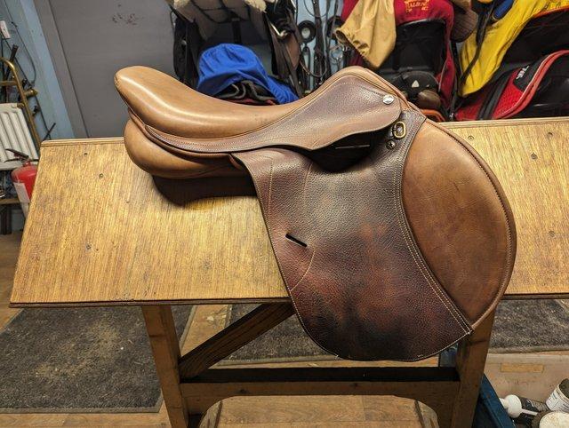 Preview of the first image of Pessoa Gen X Elite Jump Saddle 17 inch.