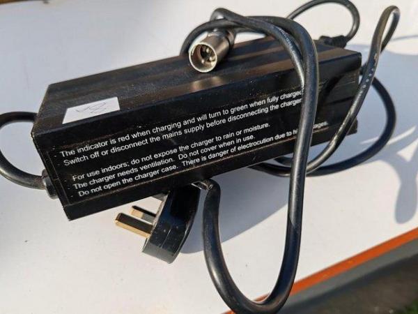 Image 3 of MOBILTY SCOOTER CHARGER 24 VOLT 8 AMP