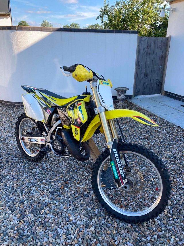 Preview of the first image of SUZUKI RM 125 06  MOTOCROSS rebuilt.