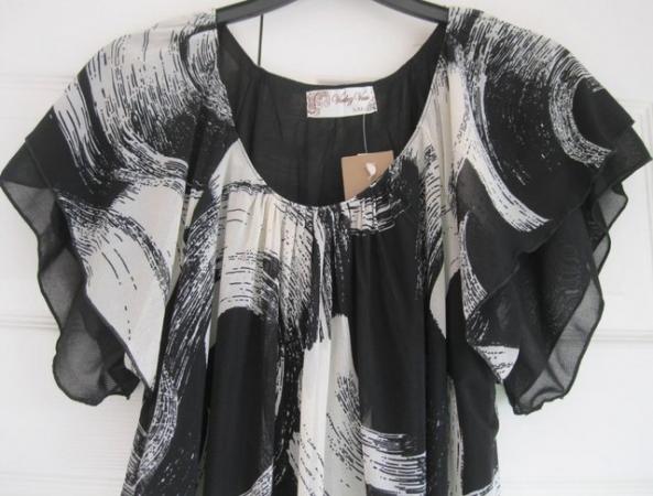 Image 2 of NEW Black/white layered Tunic Top or short dress, size S/M