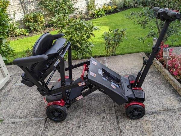 Image 2 of Light weight folding Mobility Scooter