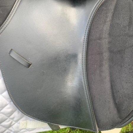 Image 8 of Thorowgood T4 17 inch cob saddle