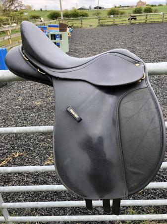 Image 2 of Wintec-wide saddle “17” -good condition