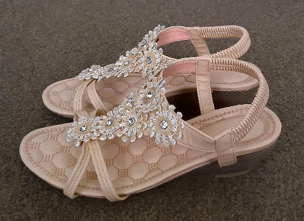 Preview of the first image of Lovely Ladies Dusky Pink Wedge Sandals - Size 39 (UK 6).