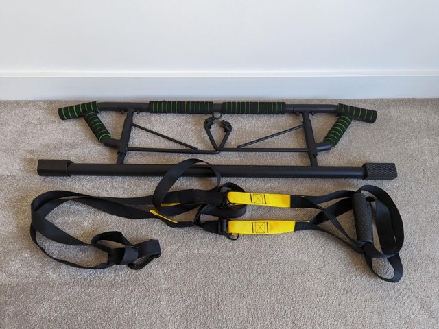 Preview of the first image of Hakeno Pull up bar, very good condition, rarely used.