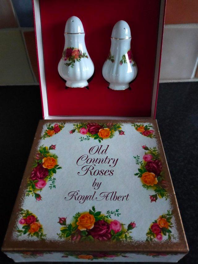 Preview of the first image of OLD COUNTRY ROSE, ROYAL ALBERT CHINA SALT & PEPPER SET.