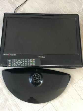 Image 2 of Television/dvd player. e-motion. 21”