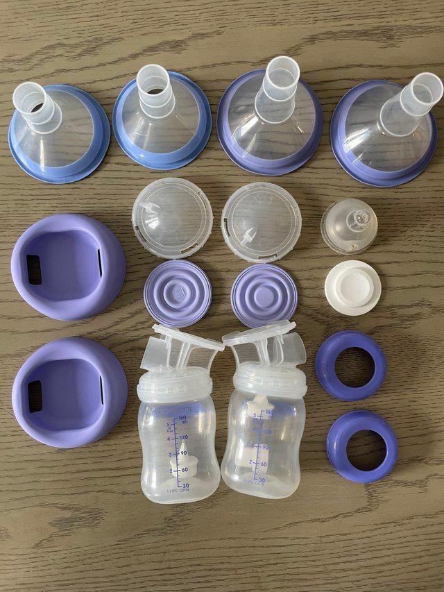 Preview of the first image of Lansinoh electric double breast pump.