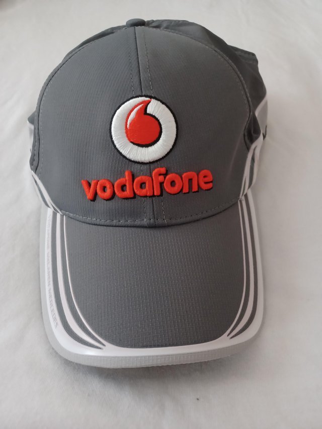 Preview of the first image of Mclaren Mercedes MP4-28 F1 Cap.